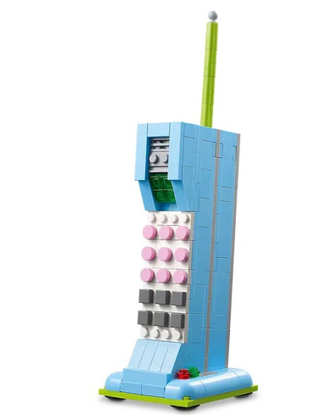 retro-telefoner fra 1960’erne, 1980’erne og 2000’erne.