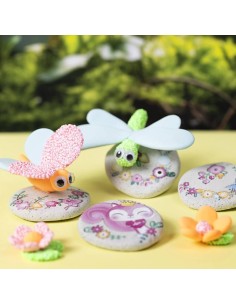 Med Creativity in a Box kan børnene forme deres helt egne sten