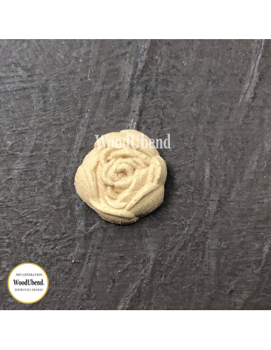Woodubend træornament Lille Rose WUB0321 2 x 2 cm